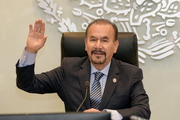 Atizapán invertirá 52 millones en becas para 17 mil estudiantes