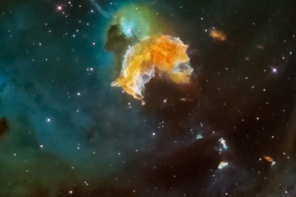 Telescopio latinoamericano registra choque cósmico en galaxia distante