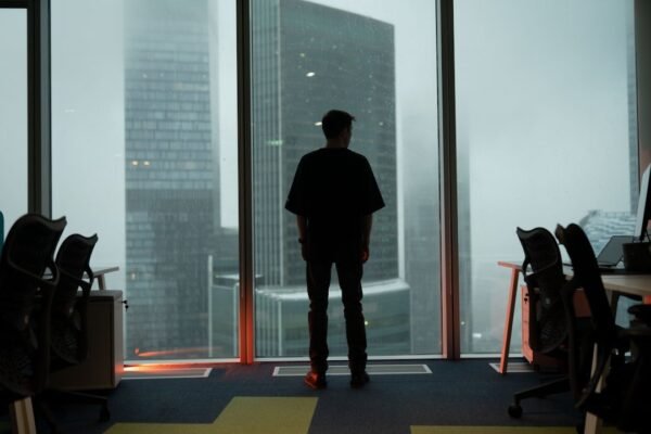 La carrera por dominar la IA empresarial: Anthropic, OpenAI y Meta en el punto de inflexión