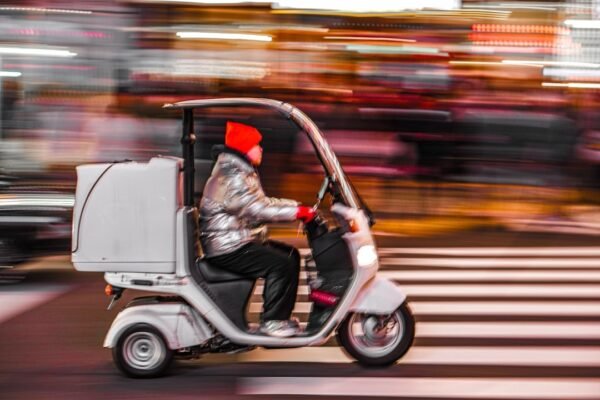 El servicio de entregas que cura la soledad: cómo Japón reinventa el cuidado