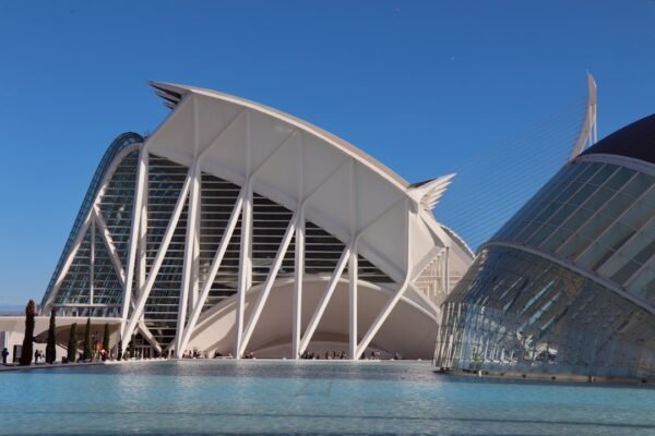 Cuando la cultura deja de ser espectáculo: el retorno a la excelencia