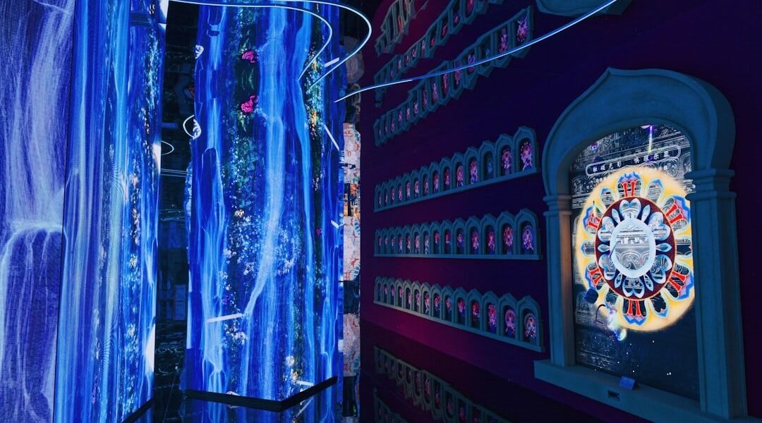 Iñárritu lleva la migración al cuerpo: una instalación que abraza el dolor ajeno