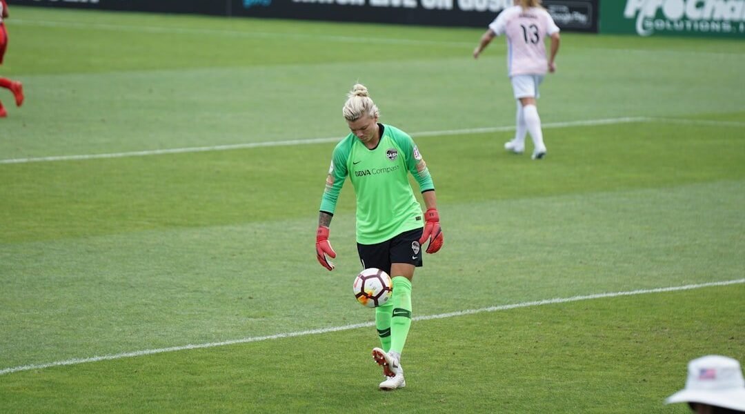 Zellyka Arce: la cirujana que cambió el quirófano por las canchas de Costa Rica