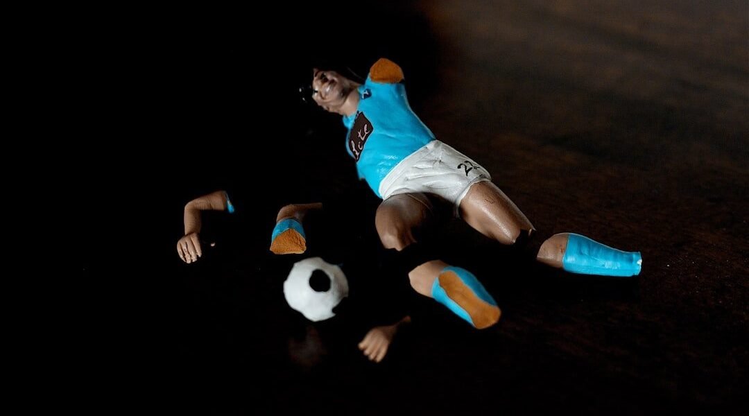 Davies vuelve a caer: la pesadilla de lesiones que amenaza su Mundial