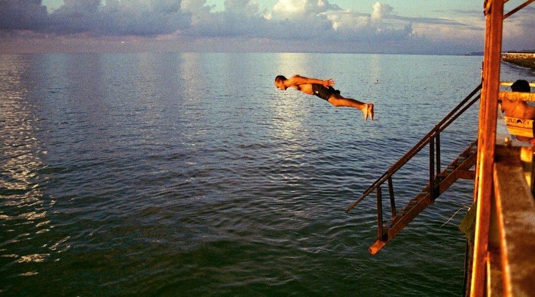 México brilla en Montreal: Olvera y Celaya conquistan plata en saltos ornamentales