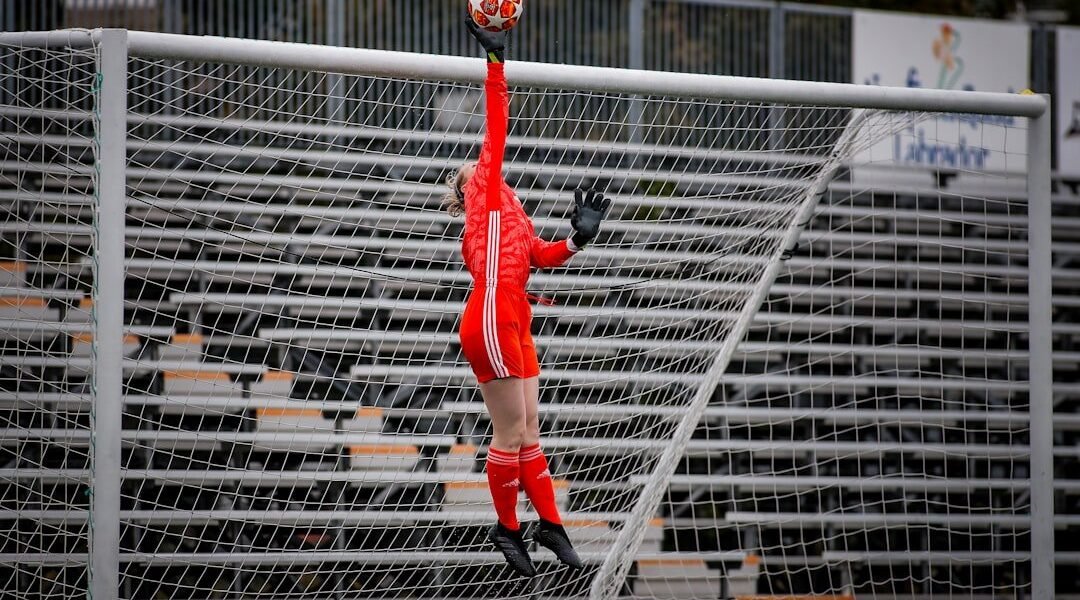 Keylor Navas brilla en Pumas vs. Cruz Azul: el análisis que cautivó a Faitelson