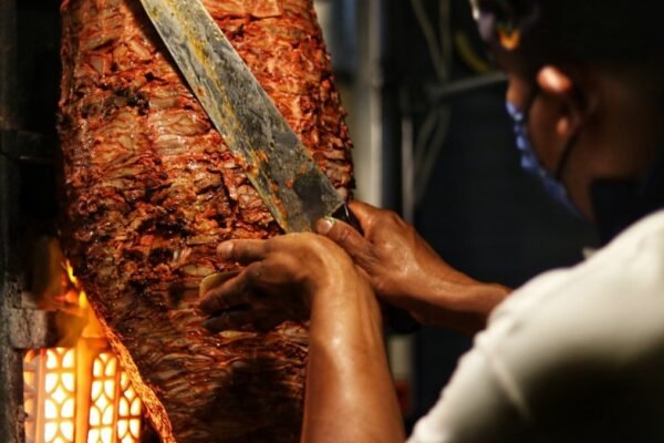 México reduce pobreza laboral a mínimos de dos décadas: qué significa para tu bolsillo