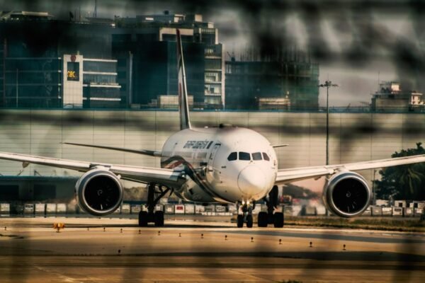 Aeropuertos en la encrucijada: ¿taxis tradicionales o plataformas digitales?