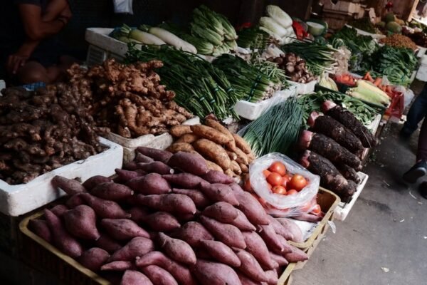 ¿Por qué tu canasta básica se encarece? Frutas y verduras disparan inflación a 4%