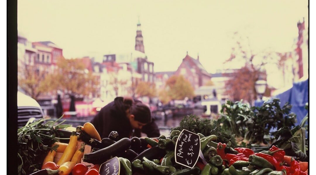 Frutas y verduras disparan la inflación mexicana a 4.02% en febrero