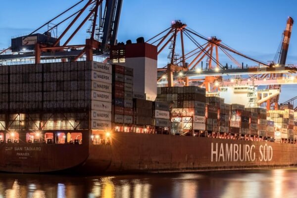 Cómo los conflictos globales disparan los precios en tu carrito de compras