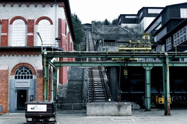 La apuesta de la industria siderúrgica por la formación técnica en América Latina