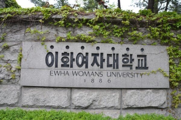 México sigue rezagado: solo 3 de cada 10 investigadores son mujeres