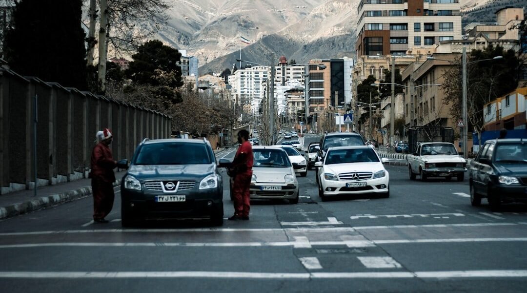 Irán en convulsión: celebraciones y duelo tras muerte del líder supremo
