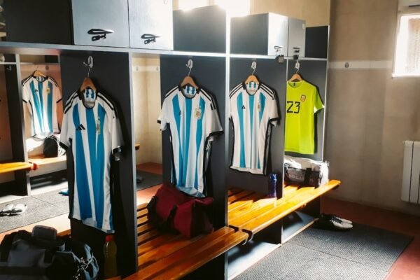 Argentina comienza su recambio: quiénes de los campeones mundiales se quedan fuera