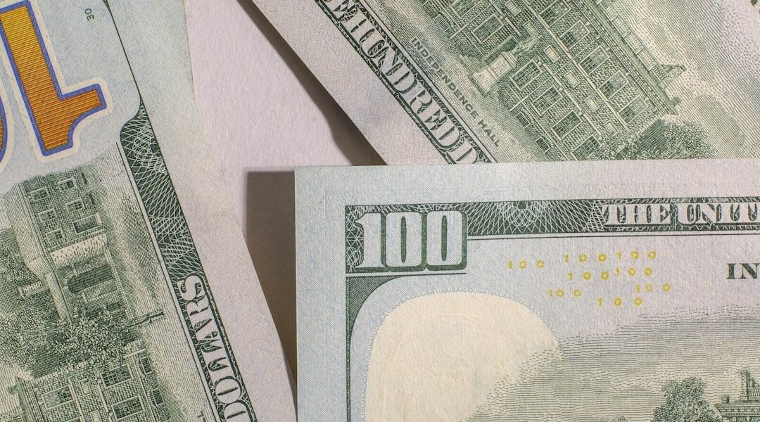 Dólar en México roza los 17.63 pesos: qué significa para tu bolsillo