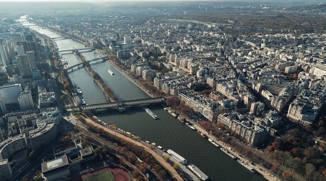 Enzo Fernández brilla pero el PSG abruma al Chelsea en los octavos de Champions