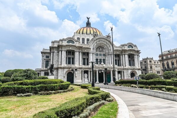 México en la encrucijada: ausencia que habla más que presencia