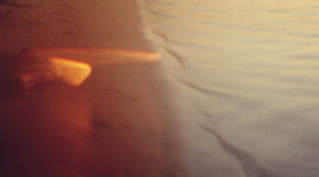 Tornados de fuego: la técnica experimental que promete revolucionar la limpieza de derrames petroleros