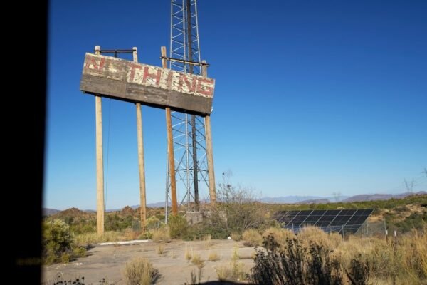 Desiertos solares: cómo China transforma ecosistemas áridos en potencias energéticas