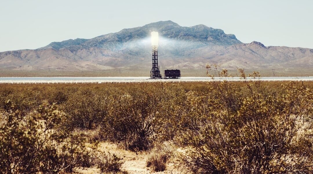 Paneles solares en desiertos: la lección de China para transformar ecosistemas áridos