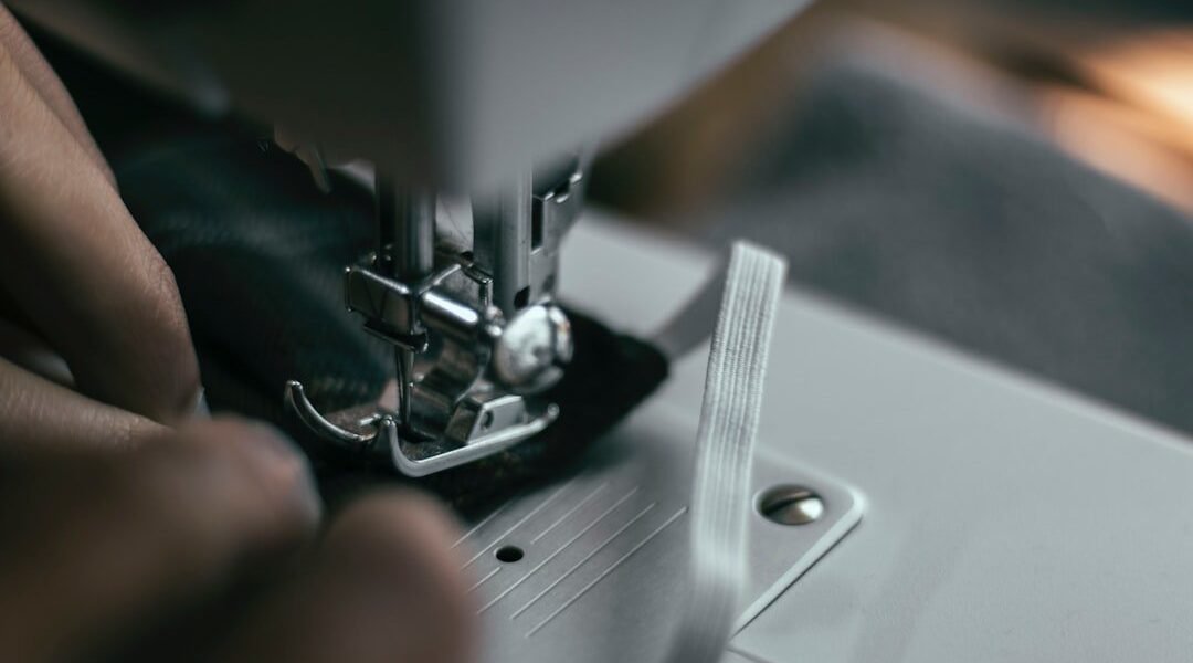 Artistas latinoamericanos defienden lo analógico contra la homogeneización de la IA