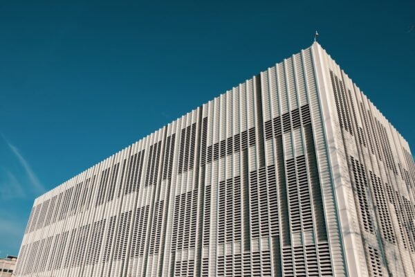 La IA devora recursos: cómo los megacentros de datos amenazan América Latina
