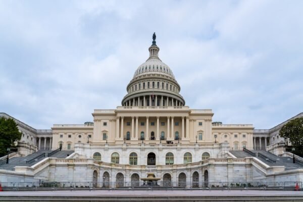 El Congreso estadounidense cede ante la Casa Blanca en materia de guerra