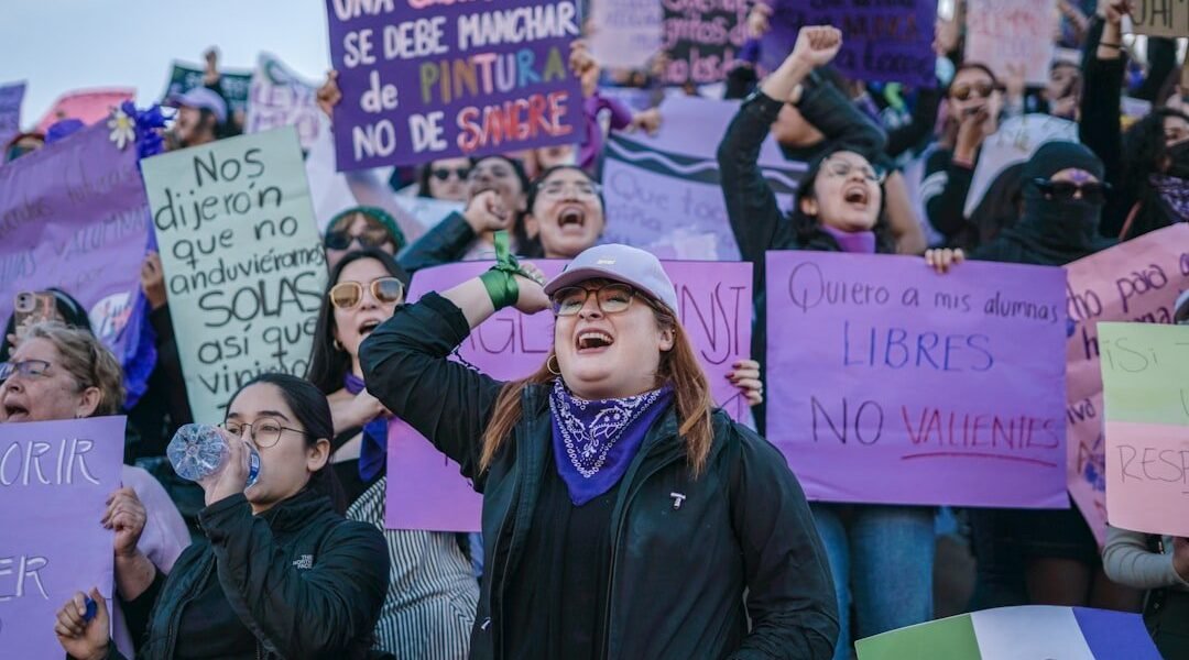 El dilema de la coherencia: feminismo selectivo y la realidad de las mujeres