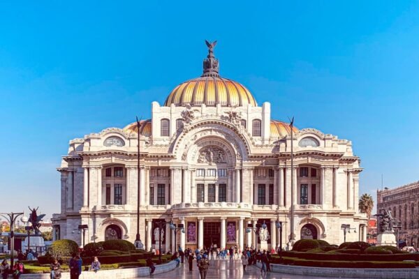 Sheinbaum propone reforma electoral para que todos los diputados sean votados directamente
