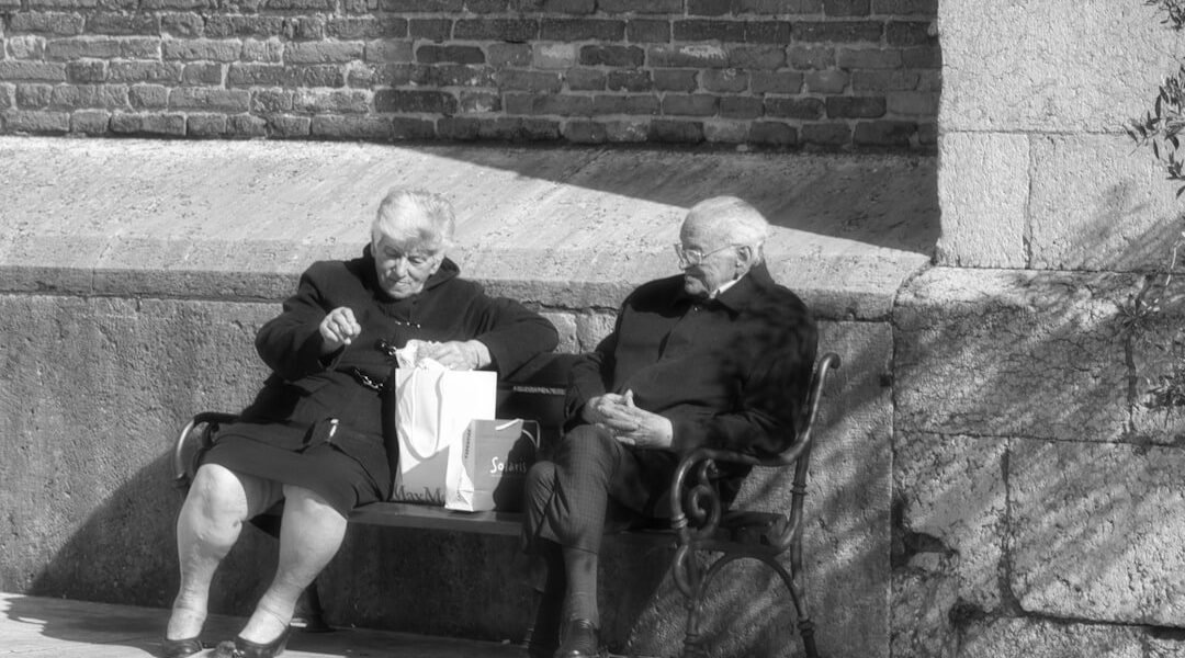 Senado aprueba reforma contra pensiones privilegiadas sin tocar retiros militares