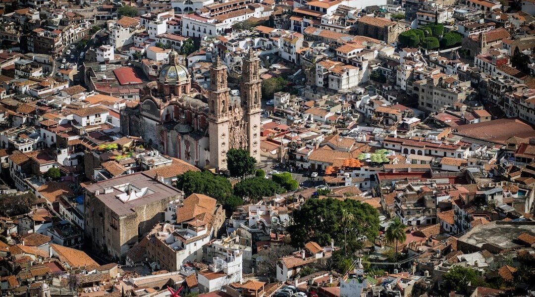 Salud Pública vs. Medicina Privada: El Dilema que Expone la Desigualdad