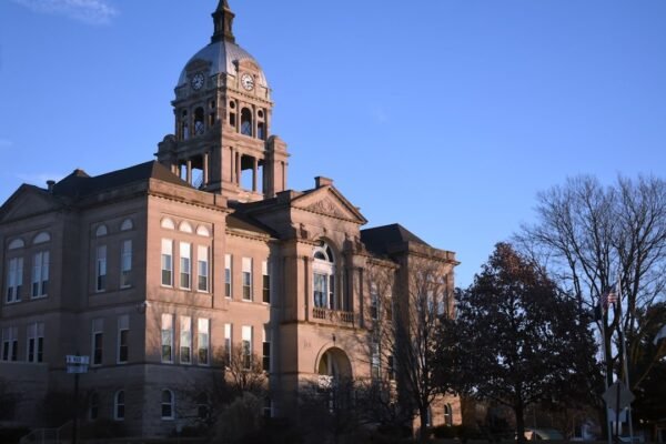 Crisis de legitimidad: Ola de renuncias de autoridades locales en México