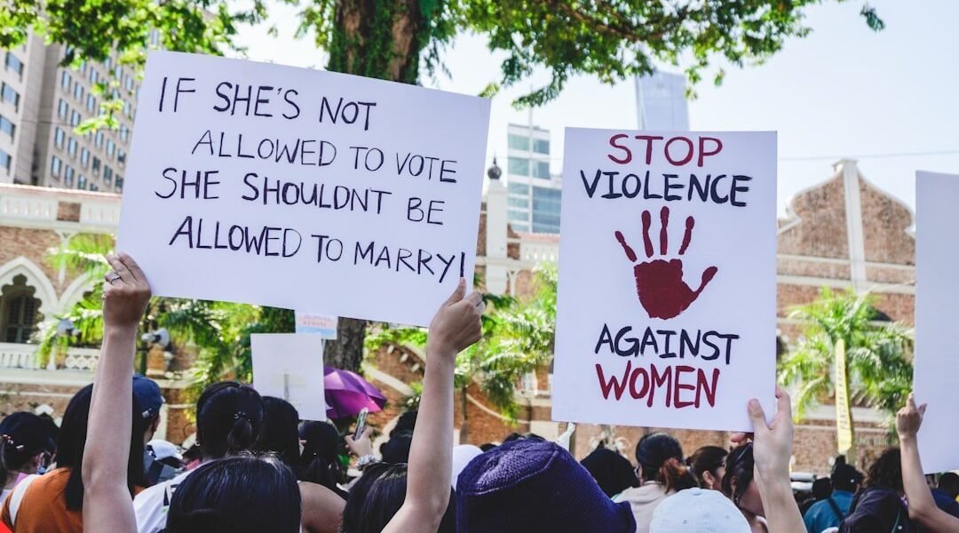 Incidentes en marcha del 8M en CDMX: nueve detenciones entre 120 mil asistentes