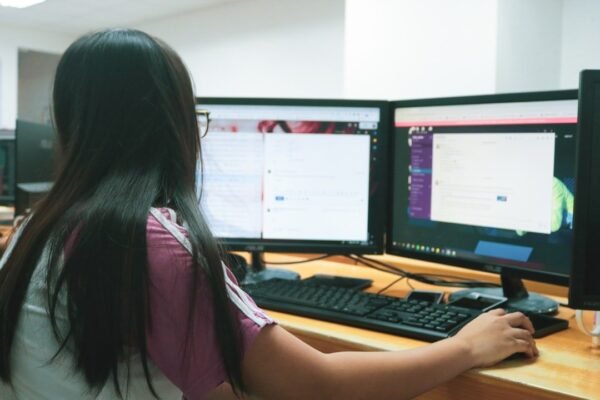 México avanza en regulación de violencia digital contra mujeres con pacto tecnológico