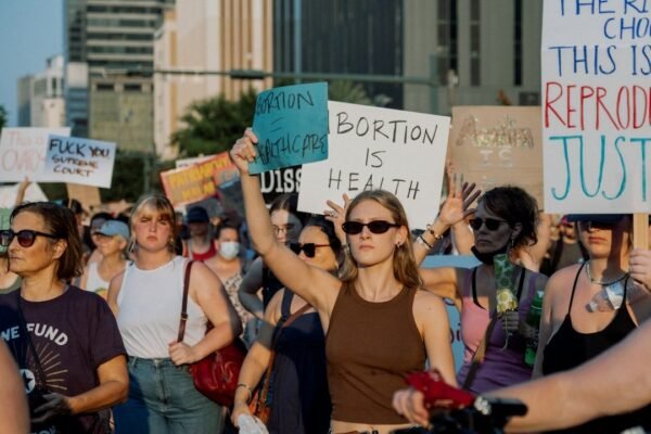 Documental expone desafíos de justicia en casos de feminicidio en México