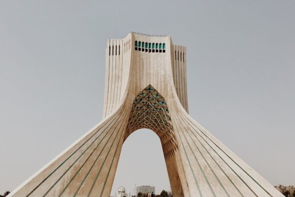 Irán después de Jamenei: entre la esperanza y las incertidumbres políticas