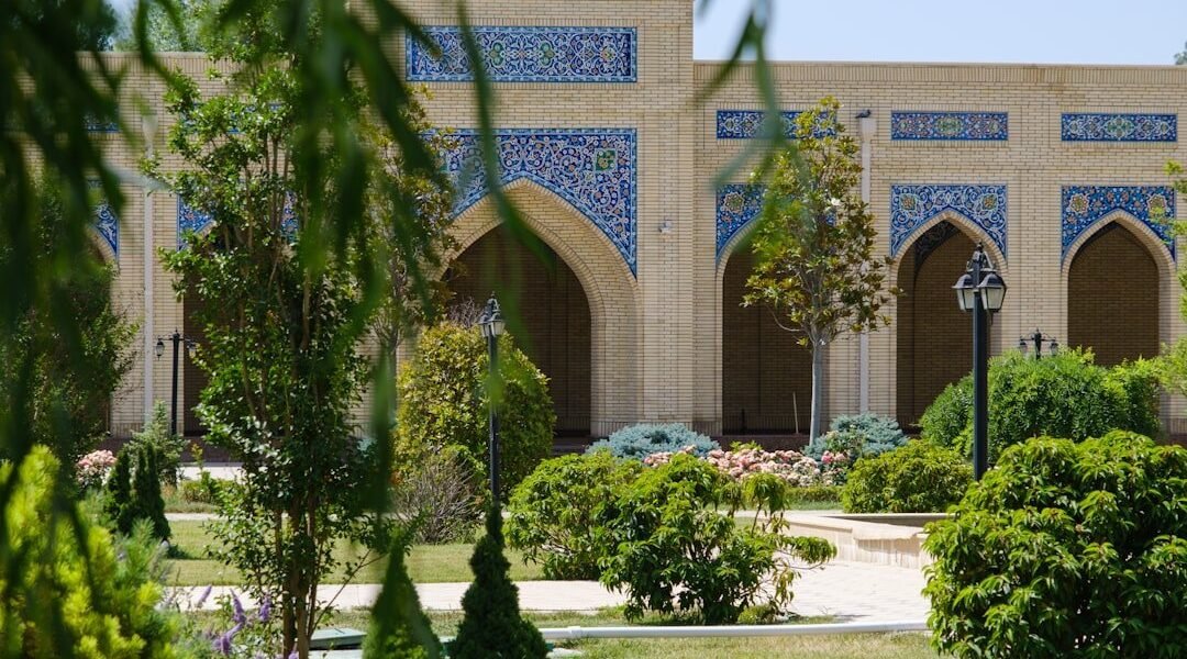 Los secretos de la dinastía persa: poder, exilio y resistencia en la familia real de Irán