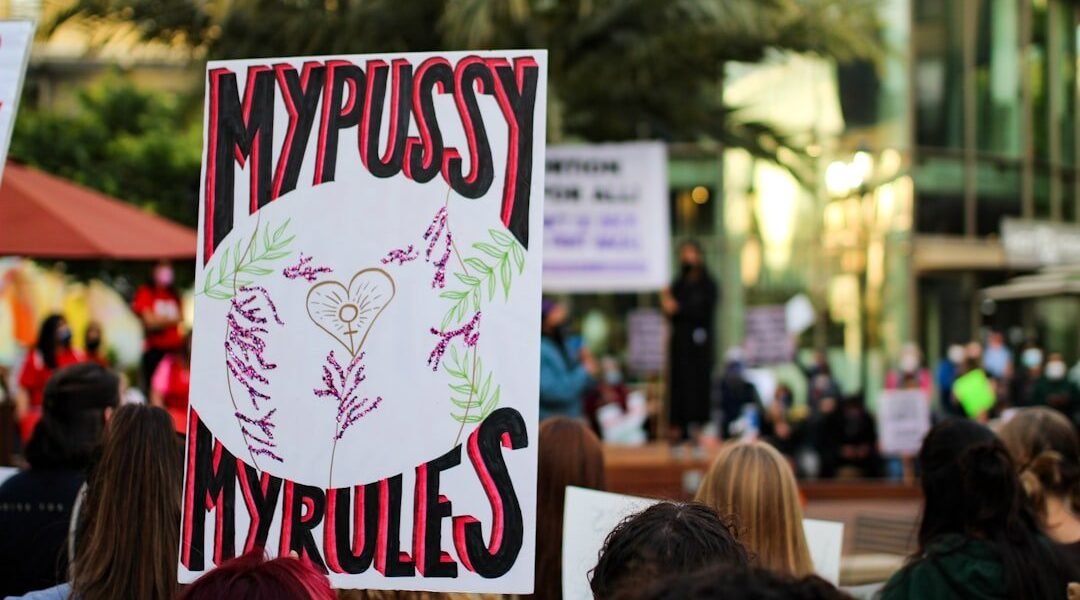 Cien años de resistencia: la lucha silenciosa de las mujeres mexicanas