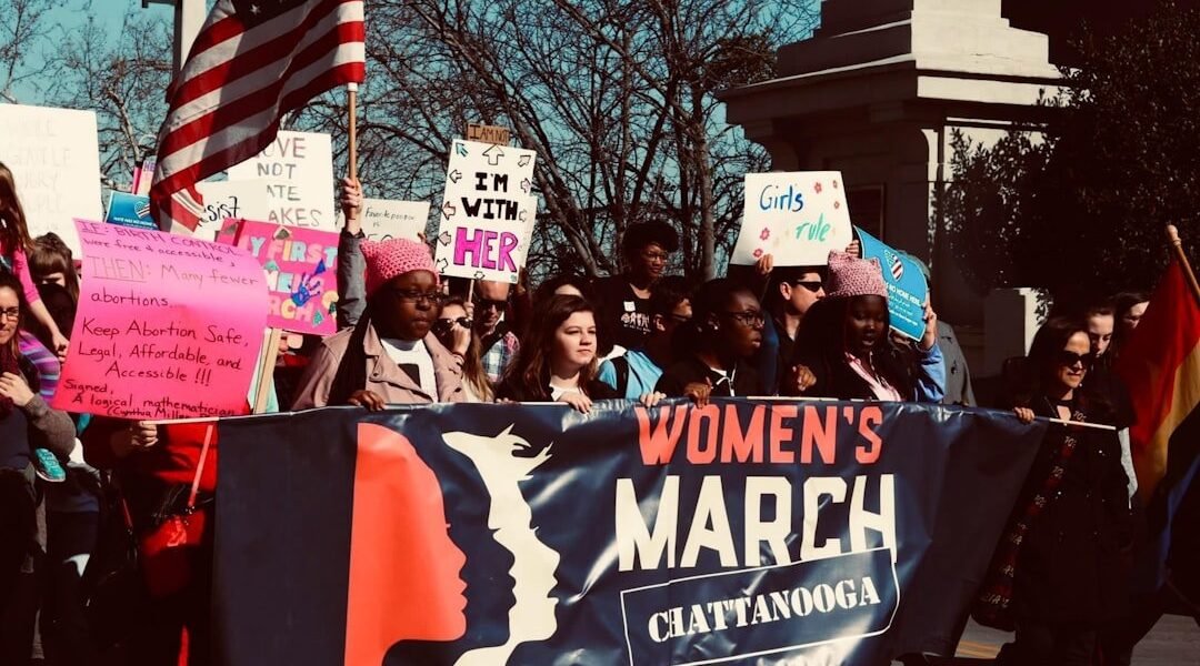 Miles inundan las calles en jornada de reivindicación feminista en Chile