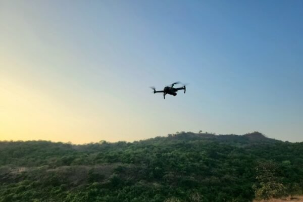 Telecos españolas apuestan por IA y drones: ¿respuesta real o marketing de crisis?