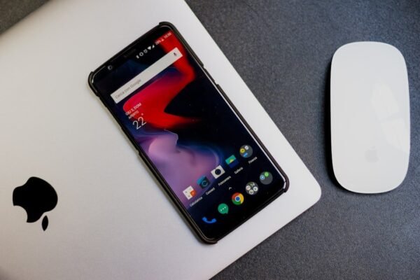 Galaxy S26 vs S24: ¿vale la pena cambiar de móvil o es marketing de Samsung?