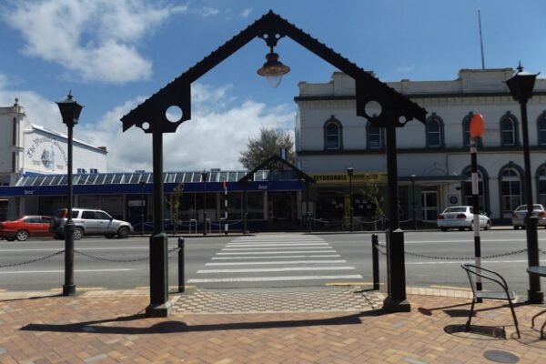 ¿Por qué los bancos pierden contra la tienda de la esquina?