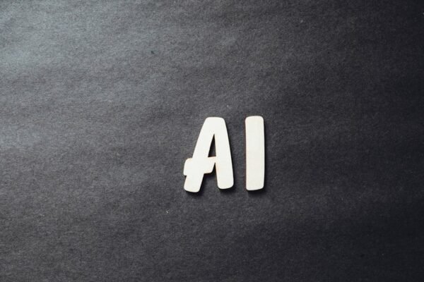 La guerra del dinero en IA: qué nos dice la batalla entre OpenAI y Anthropic