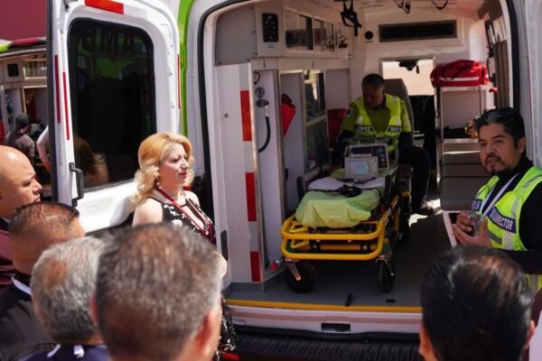 Estado de México inaugura ocho bases de urgencias médicas en puntos estratégicos