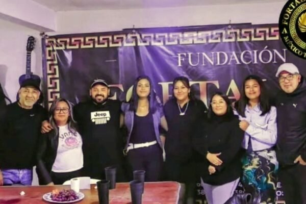Puños Violeta: boxeadoras se alzan contra las adicciones en Los Reyes La Paz