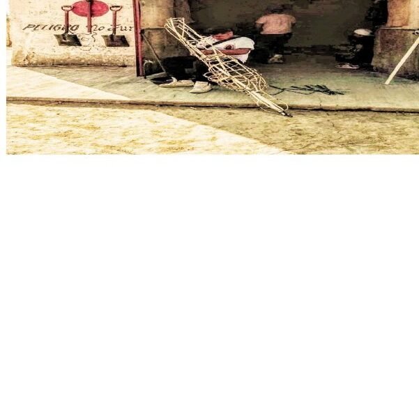 La quema de los Judas renace en Ozumba como gran fiesta de cartonería