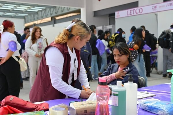 Chalco: Jornada integral de salud para mujeres estudiantes en la Rosario Castellanos