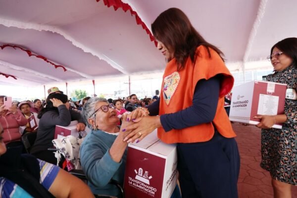 Chimalhuacán consolida programa alimentario con 7 mil canastas en tres días