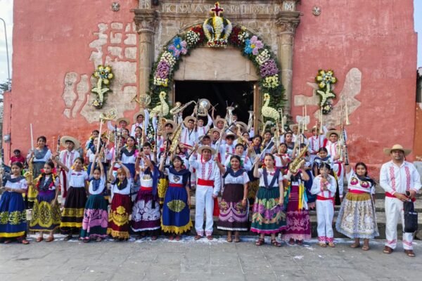 Semilleros Creativos llevan música purépecha a la 35ª Feria del Geranio